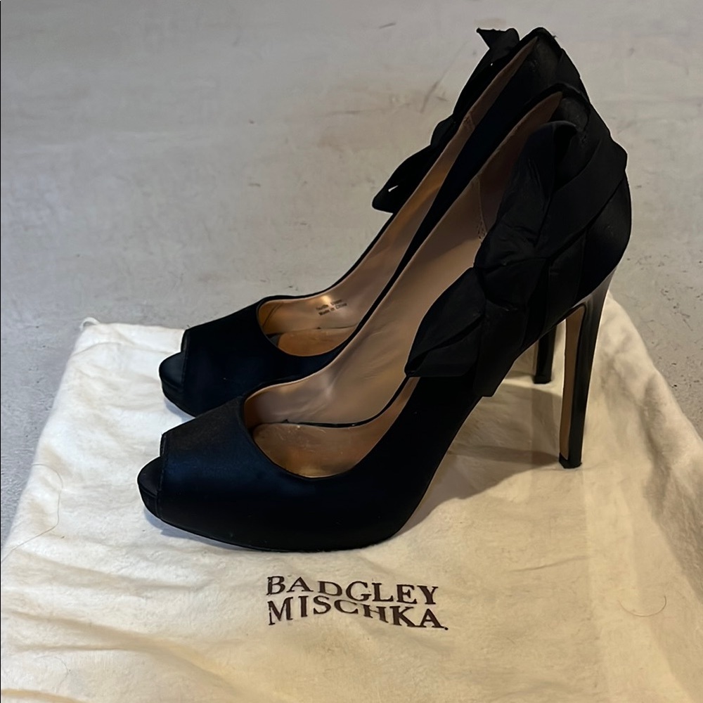 Badgley Mischka Black High Heel Pumps